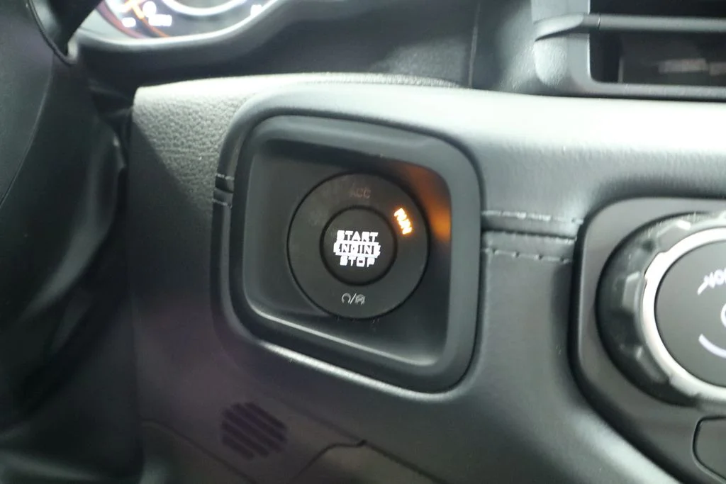 New 2026 Black Clear-Coat Exterior Paint Jeep Mojave image 47
