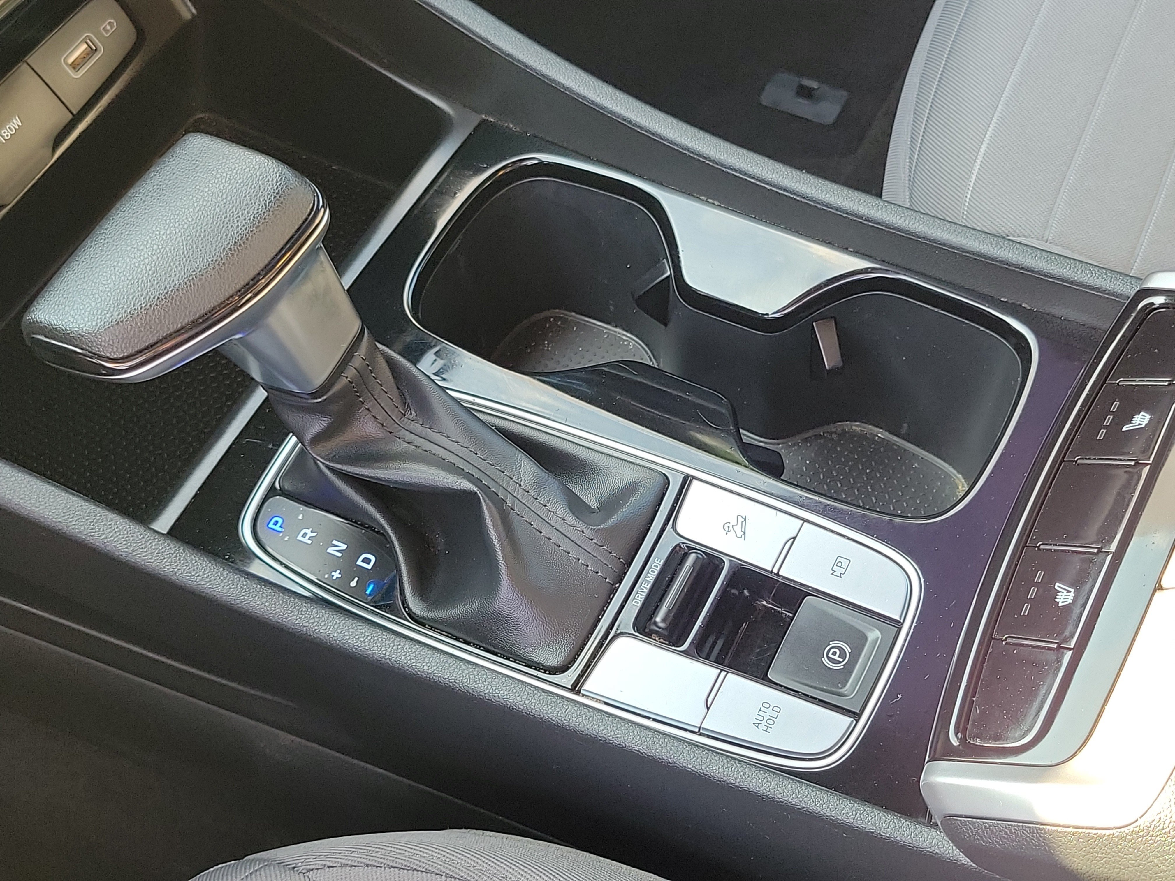 2024 Hyundai Santa Cruz SEL - Photo 16