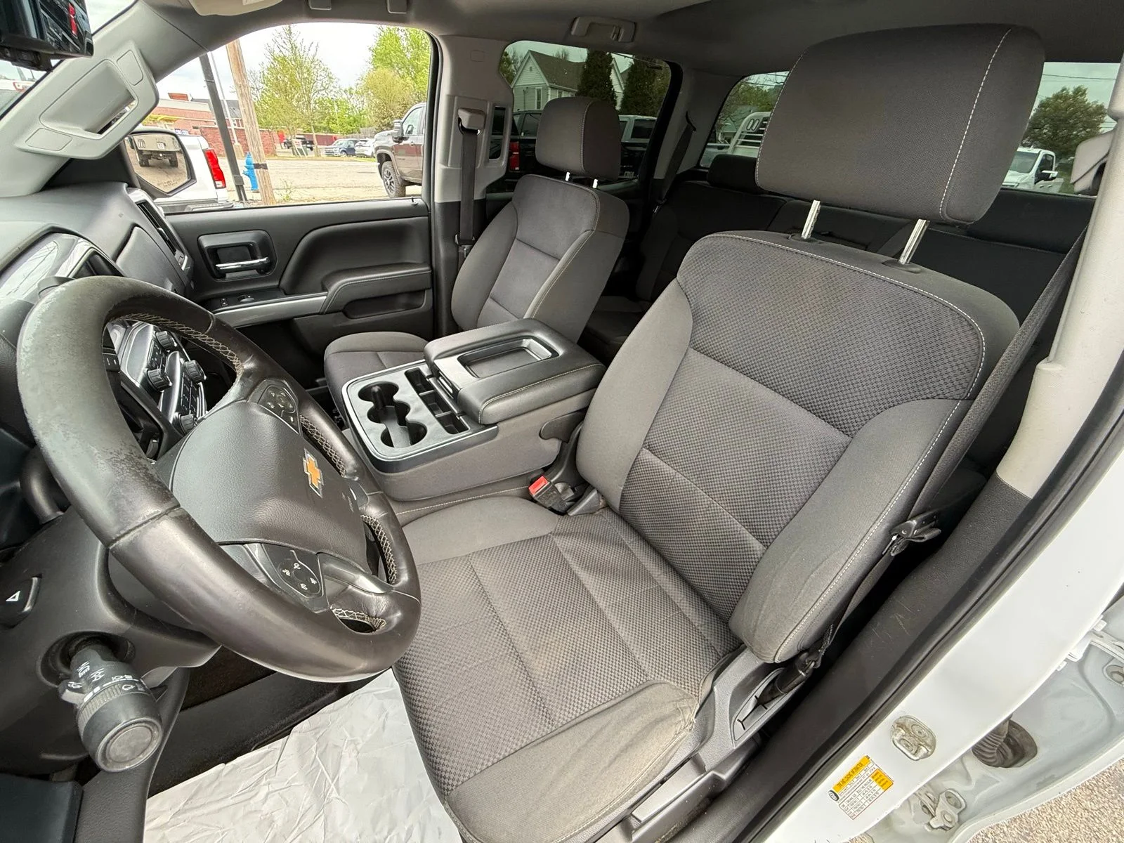 Used 2018 White Chevrolet LT image 15