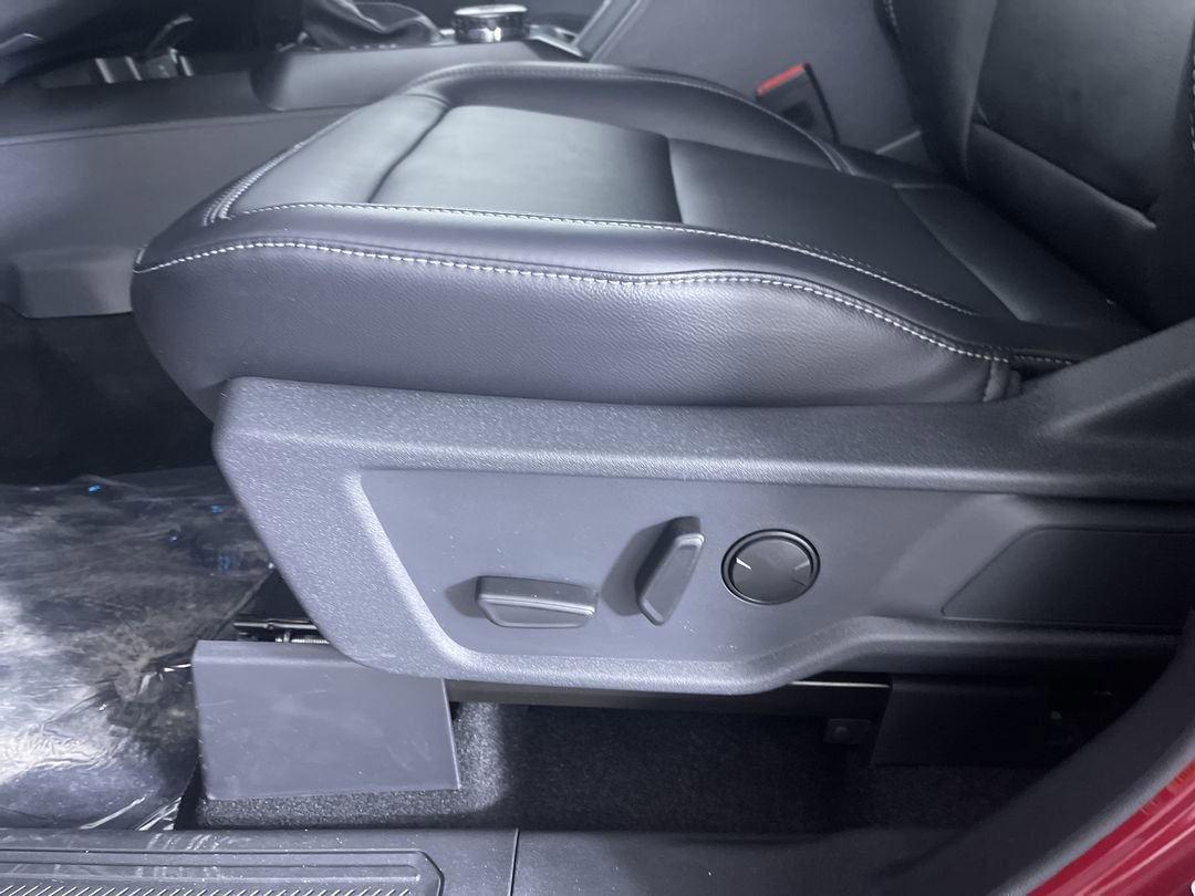 New 2026 Ruby Red Metallic Tinted Clearcoat Ford Outer Banks image 13