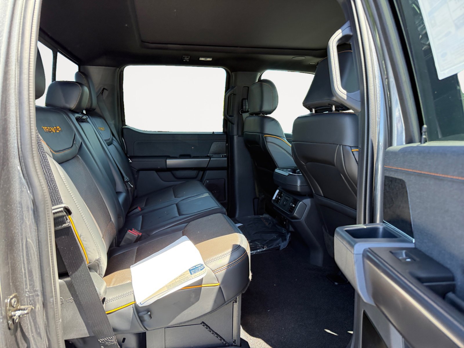 New 2026 Carbonized Gray Metallic Ford Tremor image 18