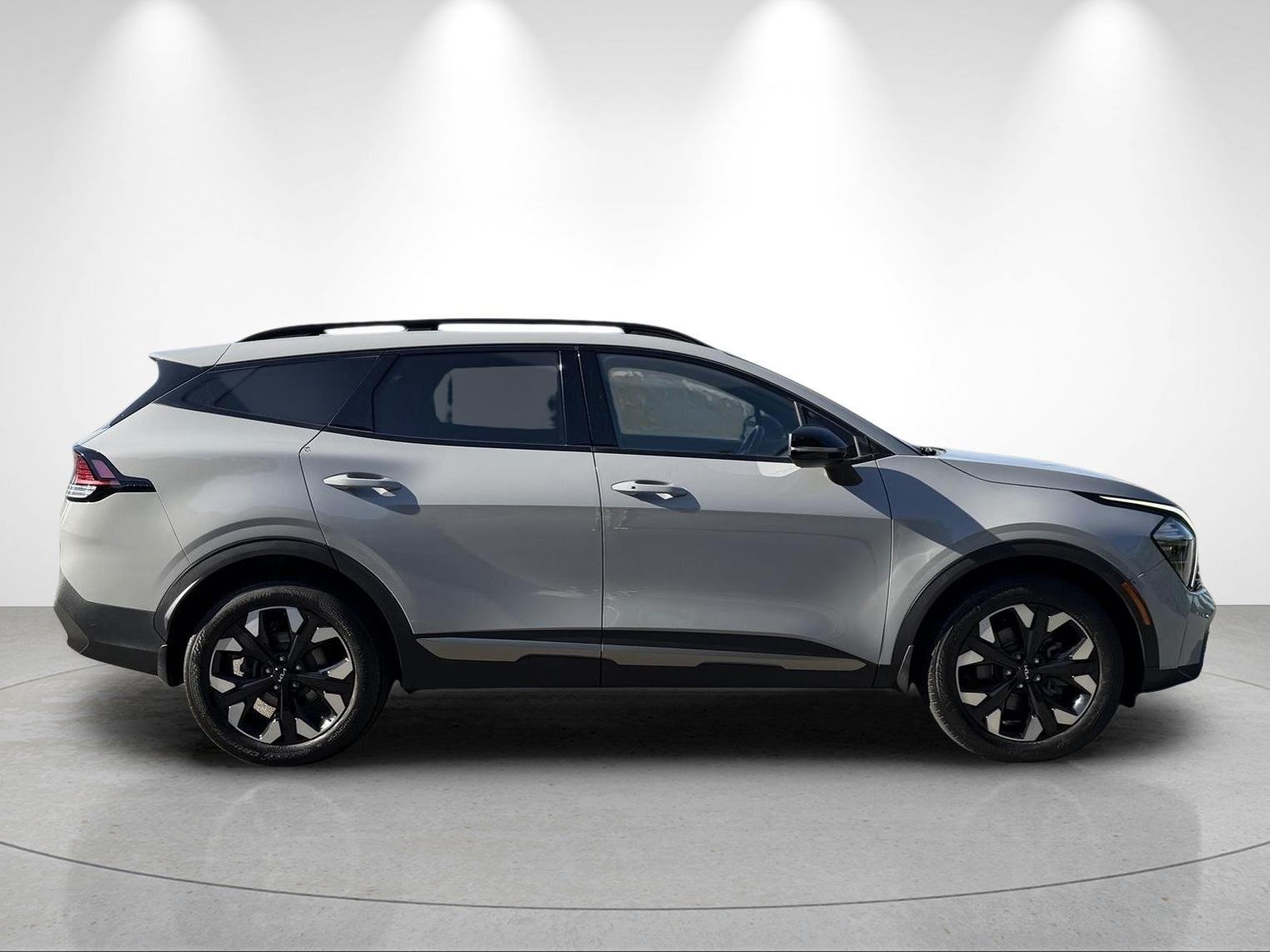 Used 2023 Wolf Gray Kia X-Line image 6
