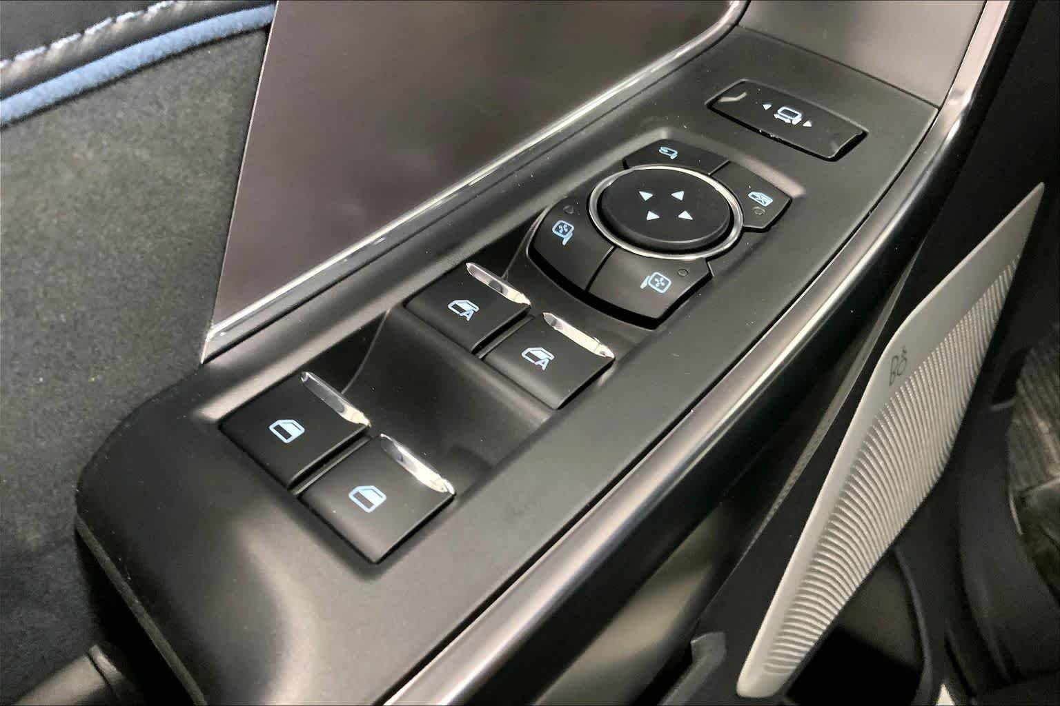 New 2026 Star White Metallic Tri-Coat Ford F-350® Platinum® image 17