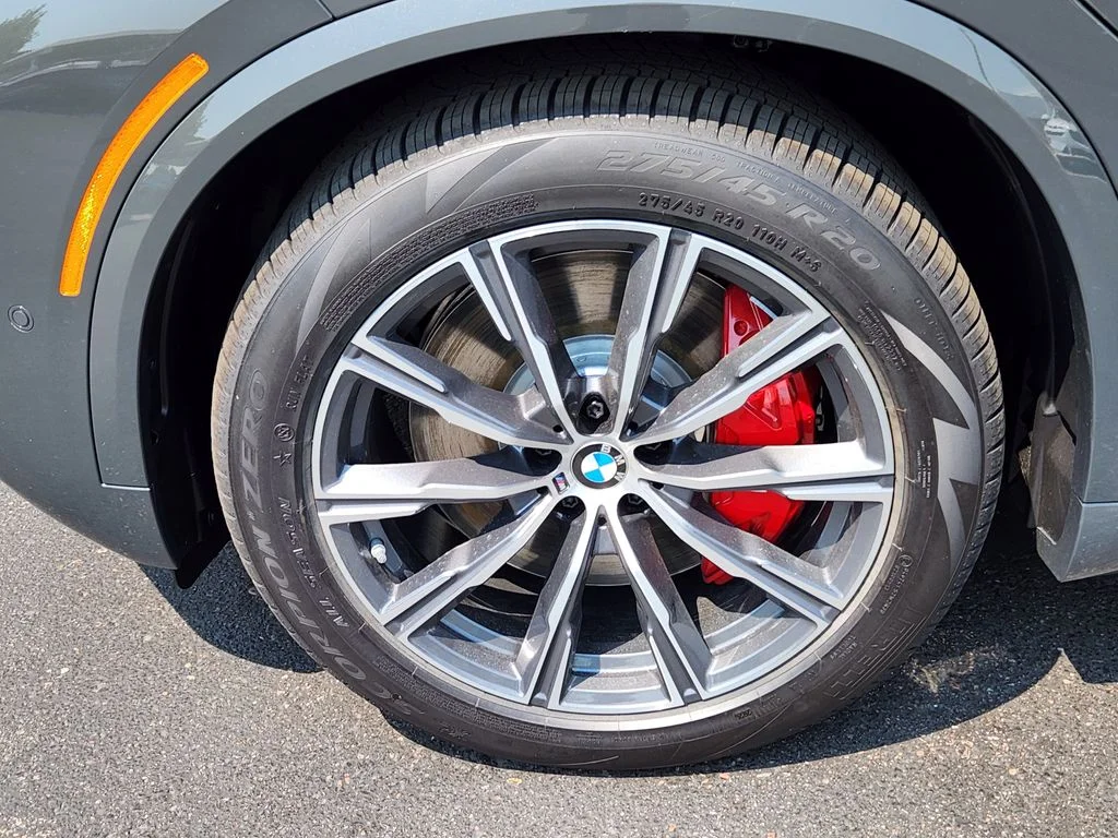 New 2026 Dravit Grey Metallic BMW xDrive50e image 7