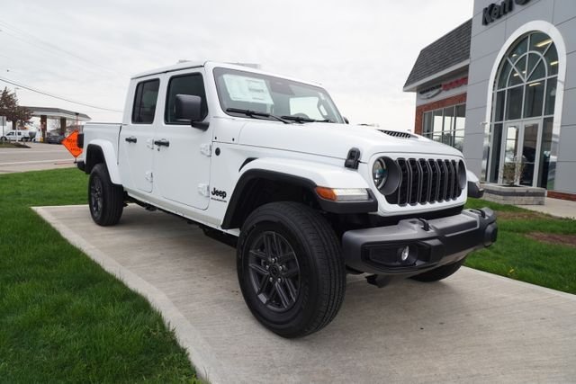 New 2026 Bright White Clearcoat Jeep Sport S image 4