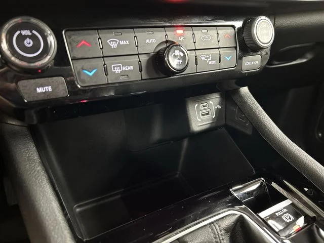 Used 2024 Blue Jeep Limited image 21