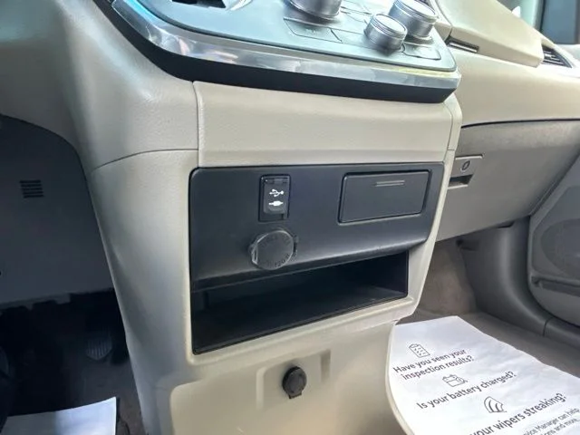 Used 2015 Red Toyota LE image 66