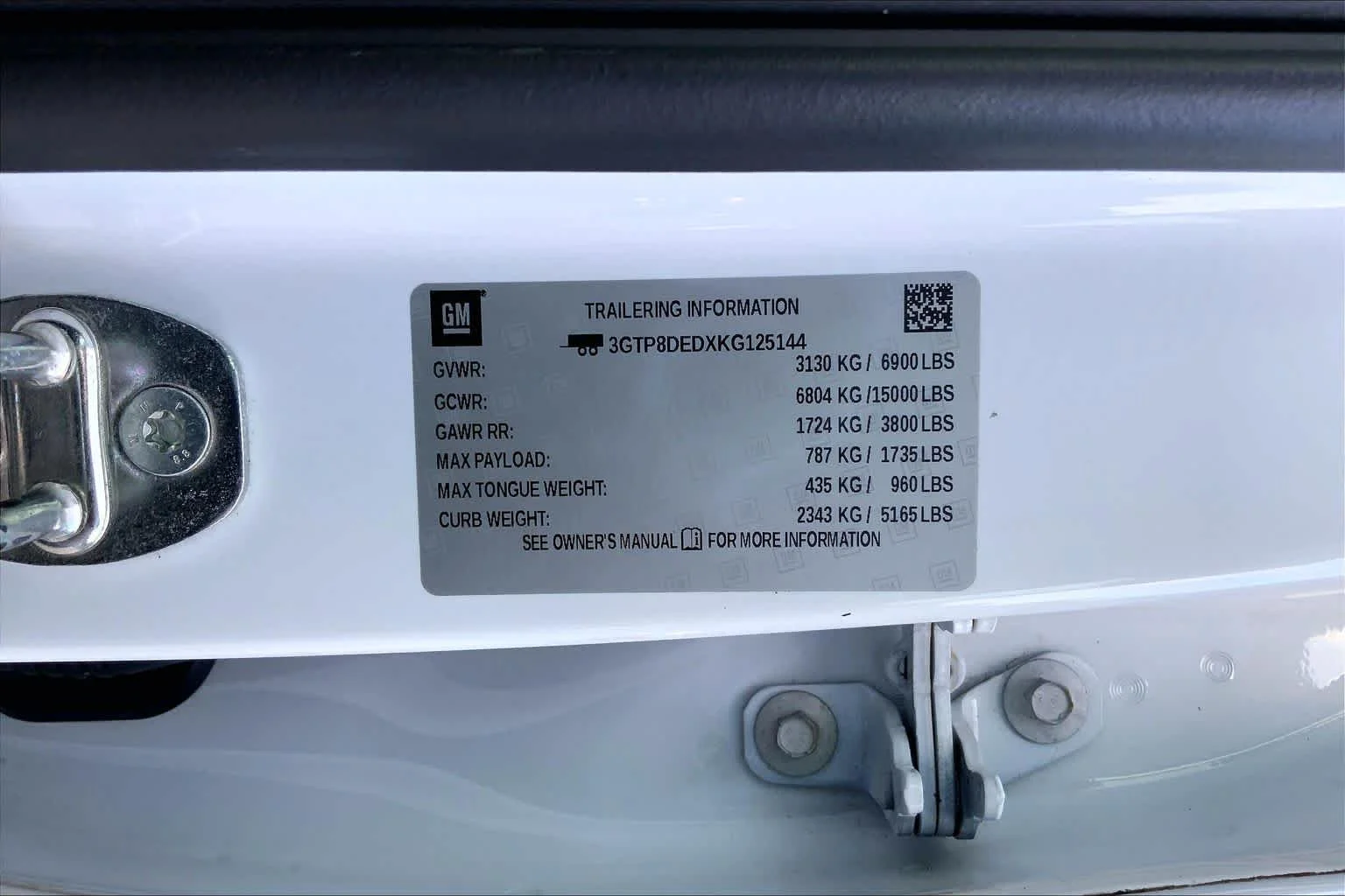 Used 2019 White Frost Tricoat GMC SLT image 29