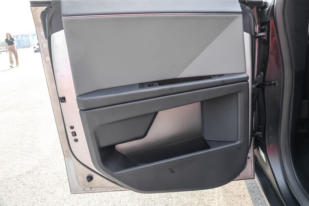Used 2024 Silver Tesla Base image 23