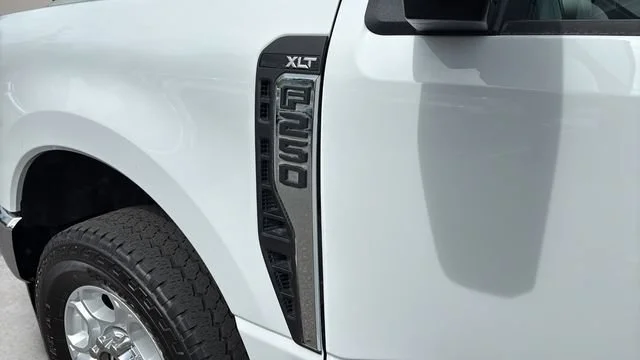 Used 2025  Ford XL image 36