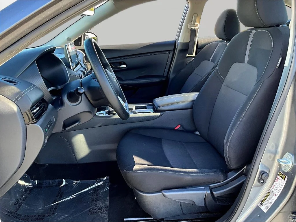 Used 2024 Gray Nissan SV image 22