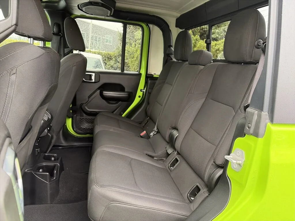 Used 2021  Jeep Sport Technology Group   Cold Weather Group image 30