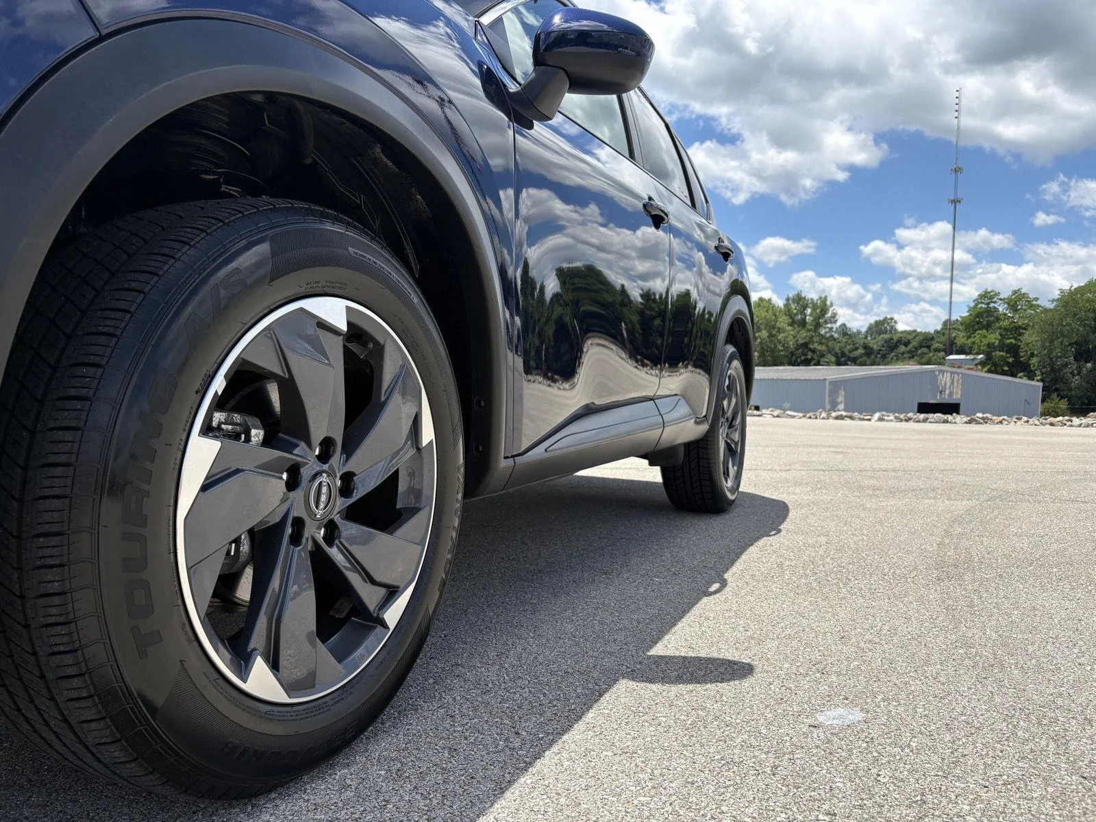 Used 2025 Deep Ocean Blue Pearl Nissan SV image 16