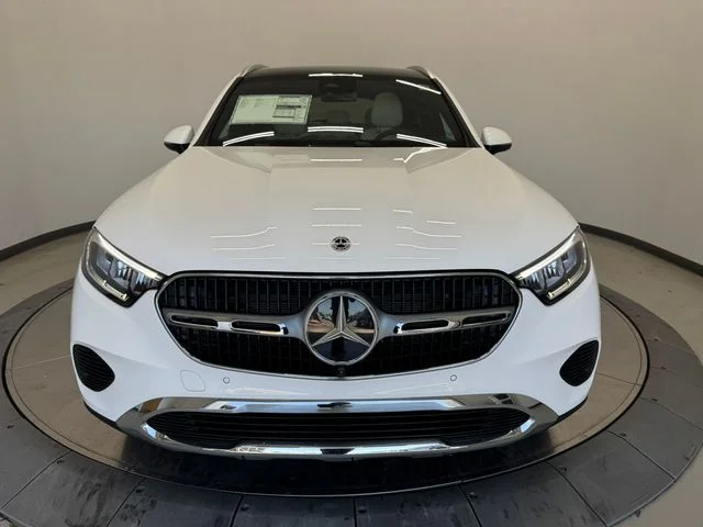 New 2026 Polar White Mercedes-Benz GLC 300 image 13