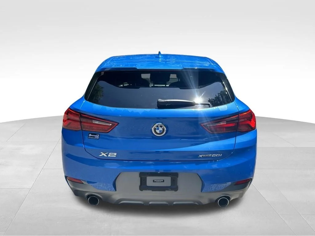 Used 2018 Blue BMW xDrive28i image 4