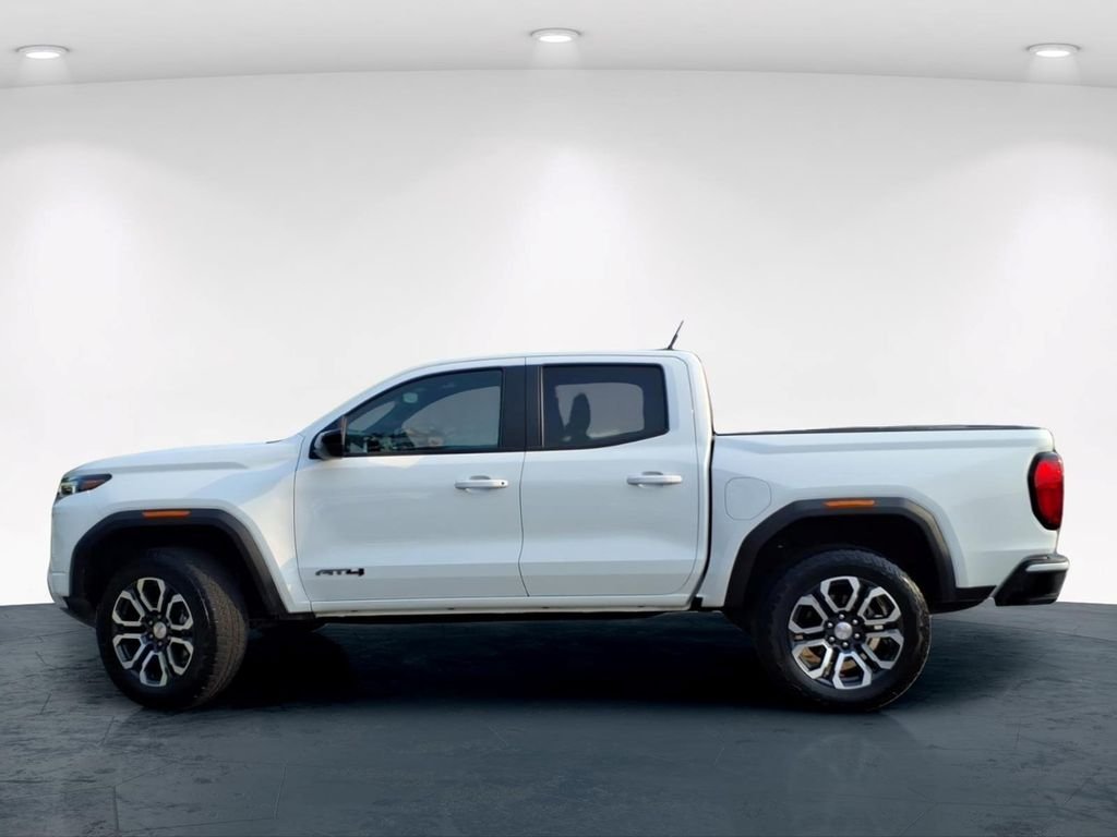 Used 2023 White GMC AT4 image 13