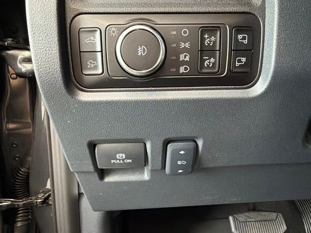 New 2026 Carbonized Gray Metallic Ford F-350® Lariat® image 30