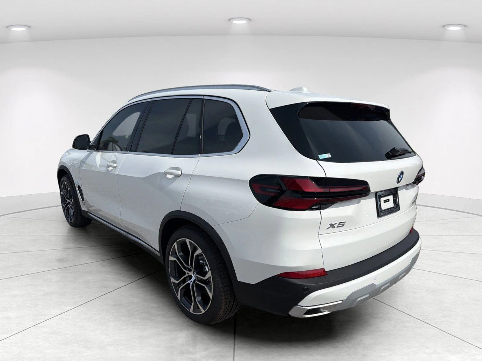 New 2026 Alpine White BMW xDrive50e image 6