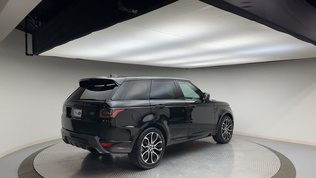 Used 2022 Santorini Black Metallic Land Rover HSE Silver Edition image 8