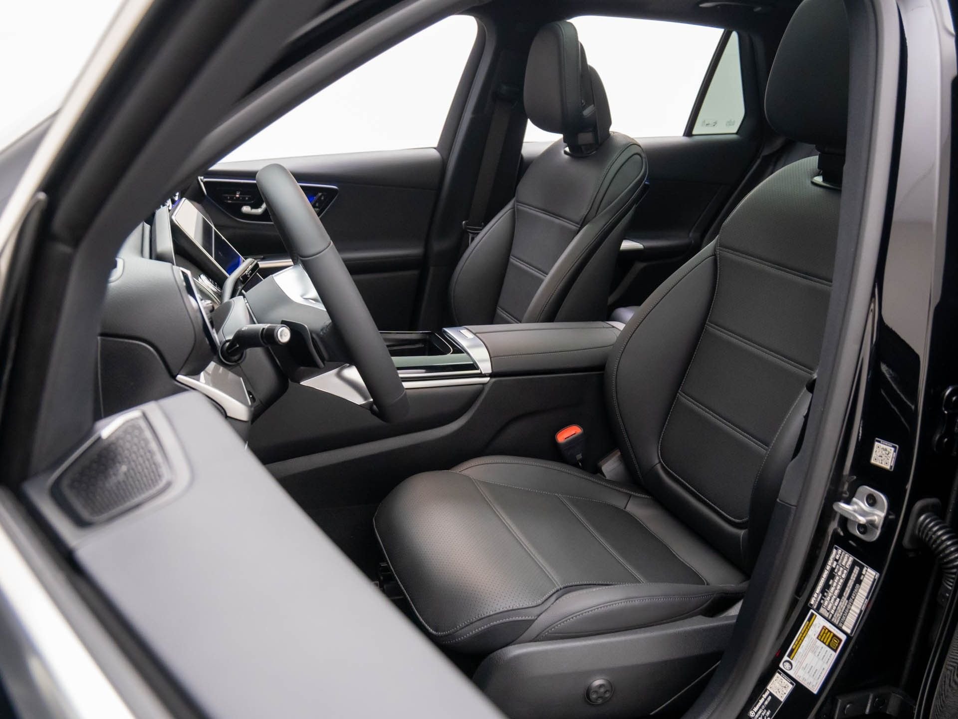 Certified Used 2026 Black Mercedes-Benz GLC 300 image 14
