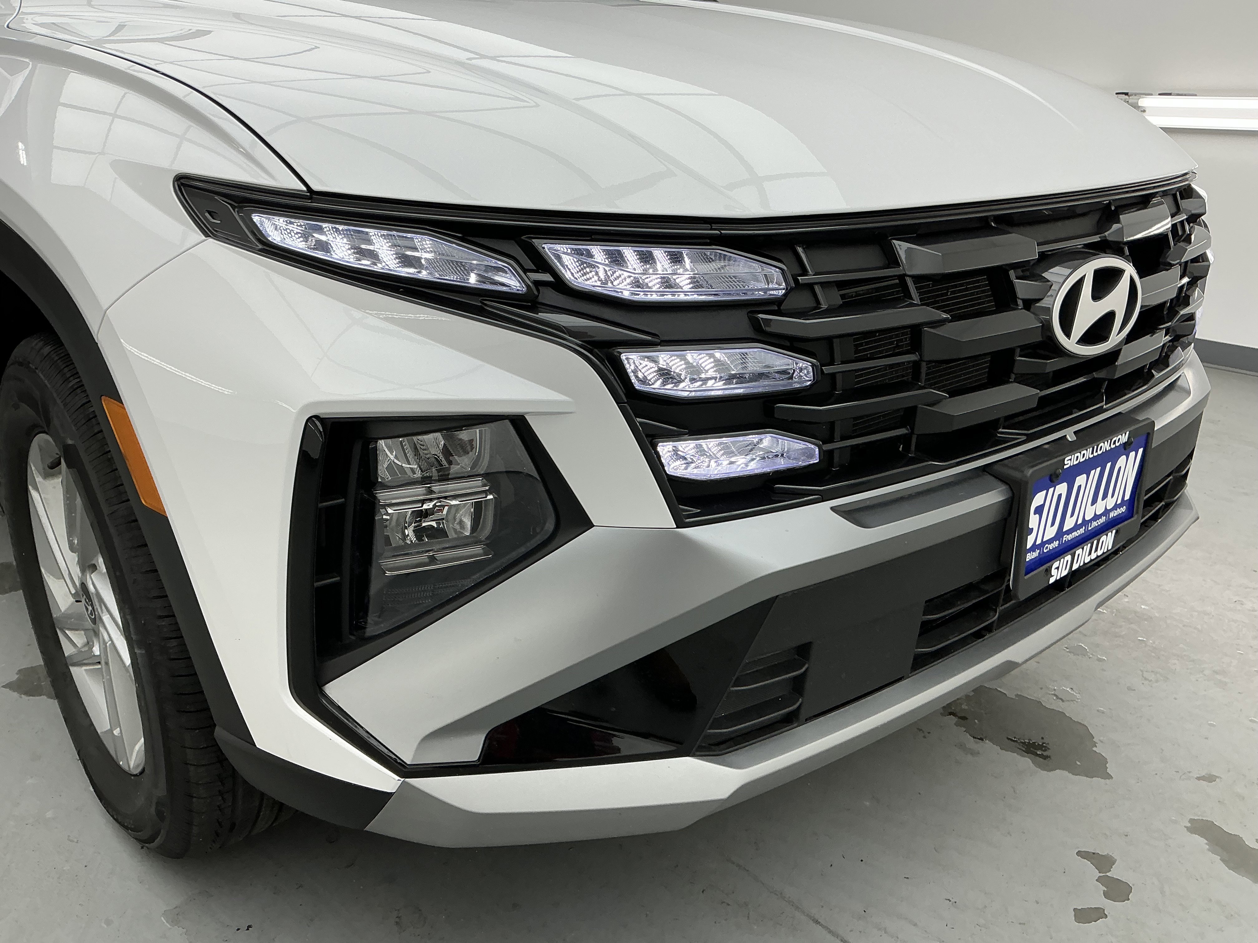 Certified Used 2025 Serenity White Pearl Hyundai SE image 26