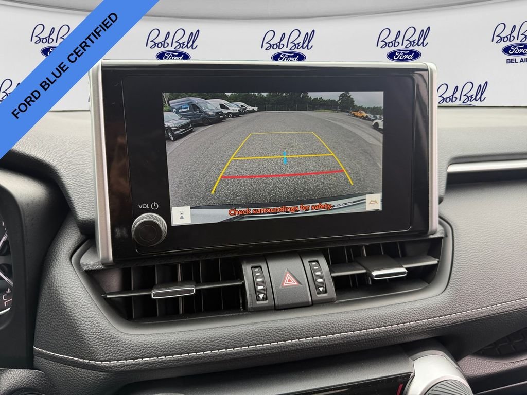 Used 2025 Beige Toyota XLE Premium image 20