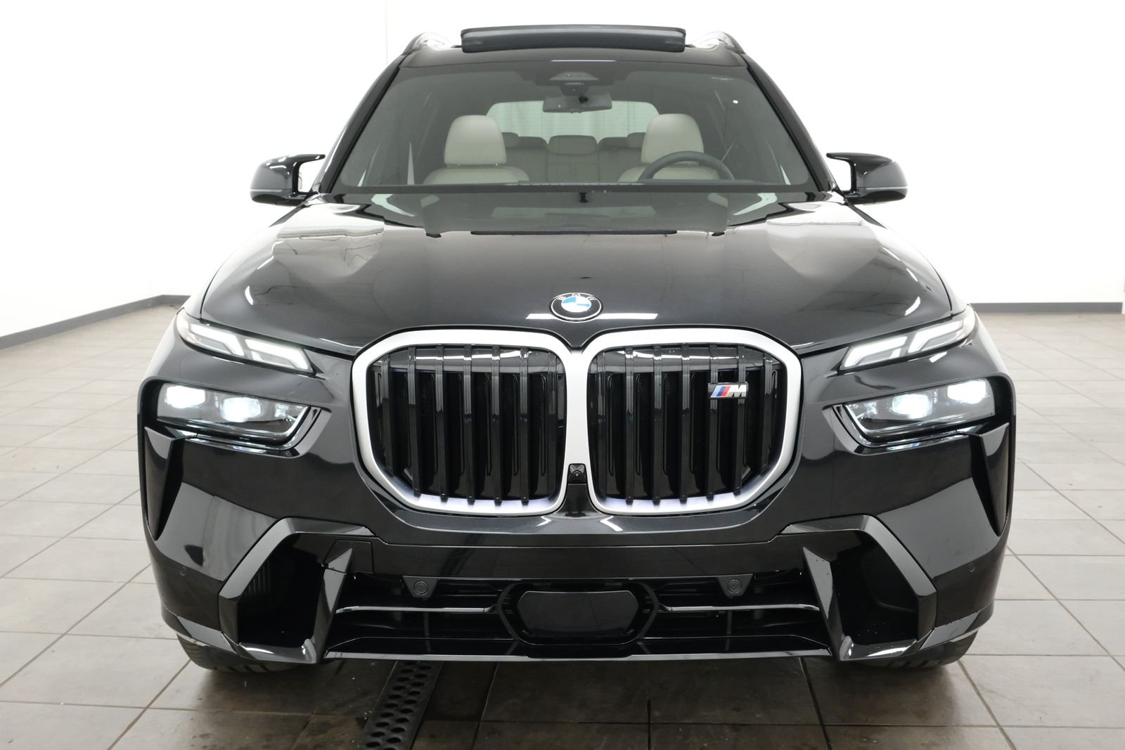 New 2027 Black Sapphire Metallic BMW M60i image 7
