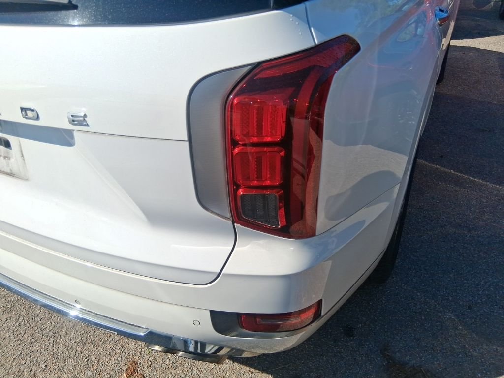 Used 2020 White Hyundai Limited image 17