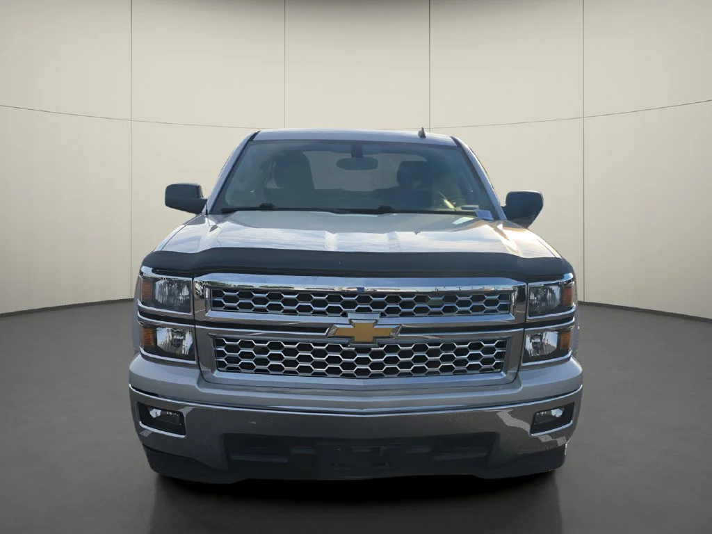 Used 2014 Silver Chevrolet LT image 2