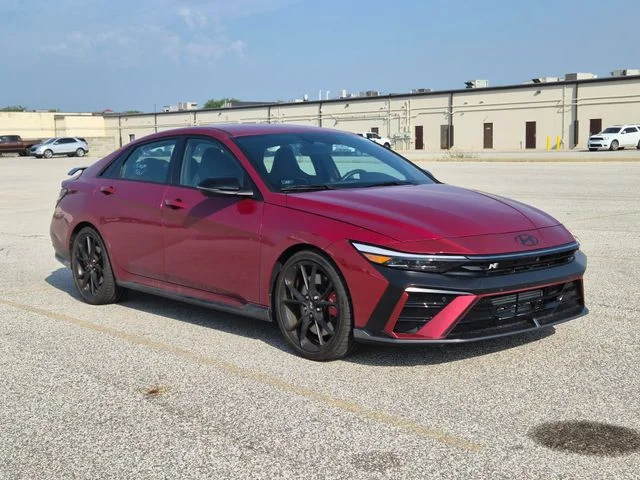 Used 2025 Red Hyundai Base image 3