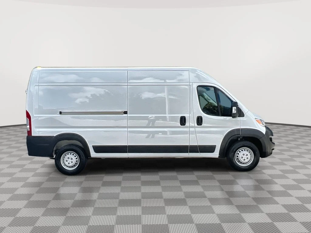 Used 2025 White Ram High Roof image 9