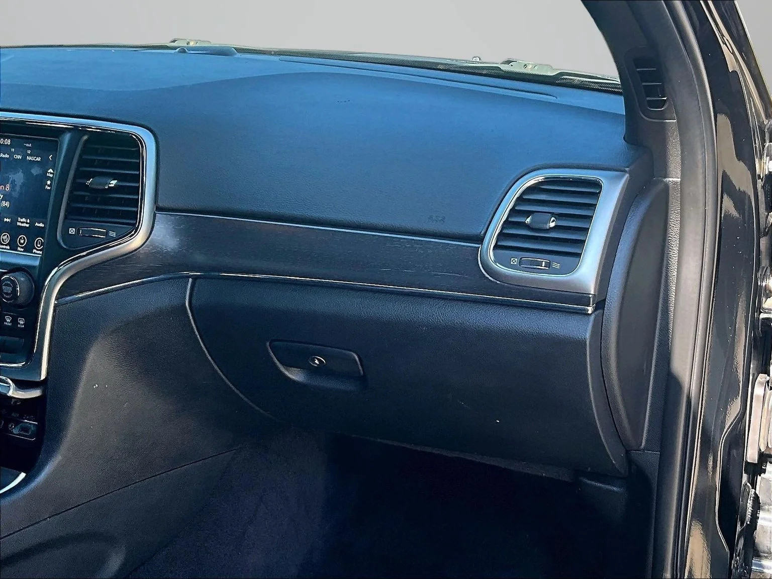 Used 2018 Black Jeep Limited image 17