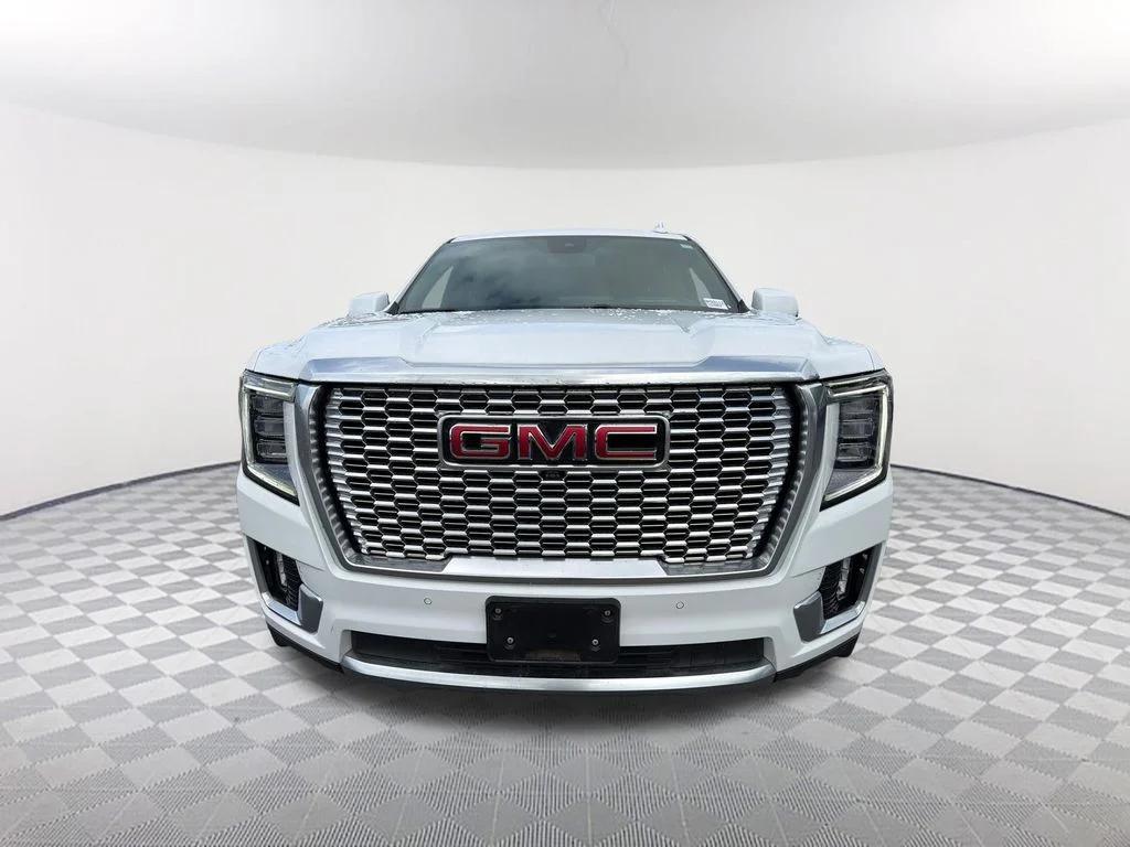 Used 2024 White GMC Denali image 2