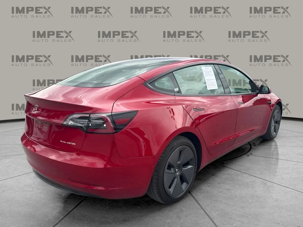 Used 2022 Red Tesla Long Range image 3