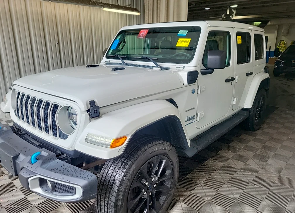 Used 2024 White Jeep Sahara 4xe image 9
