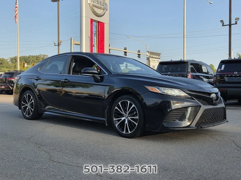 Used 2019 Midnight Black Metallic TOYOTA SE AUTO image 7