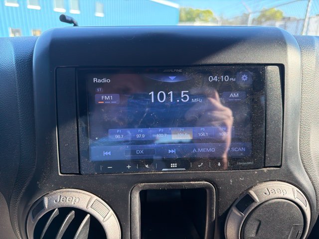 Used 2014 Gray Jeep Sport image 7