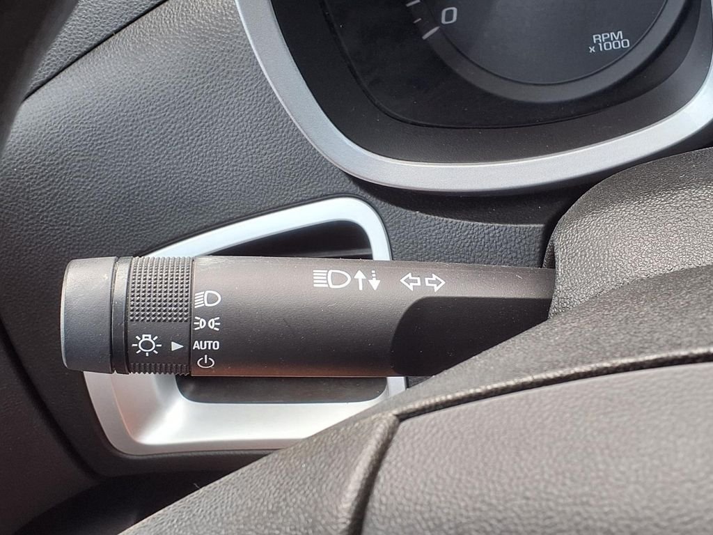 Used 2013 Silver Chevrolet LS image 17