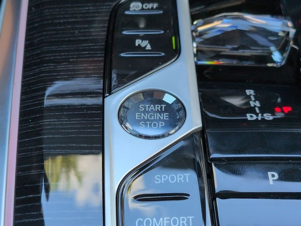 New 2026 Brooklyn Grey Metallic BMW M60i image 29
