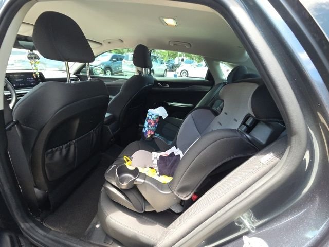 Used 2022 Gray Kia LXS image 8