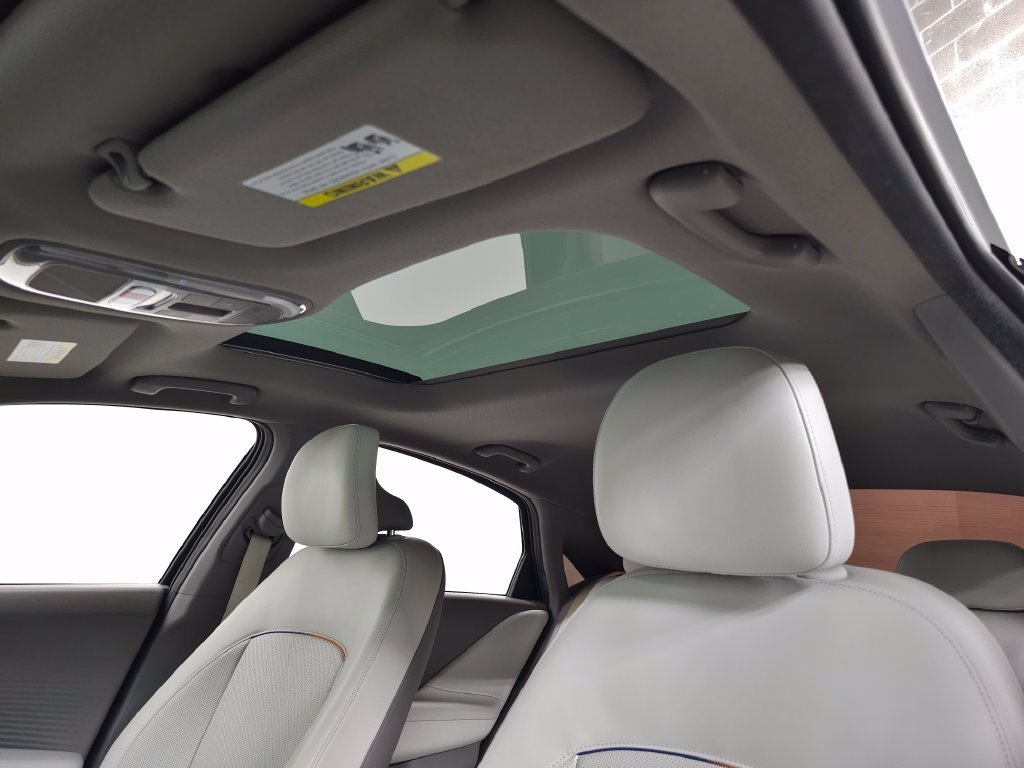 2023 Hyundai IONIQ 6 Limited - Photo 18