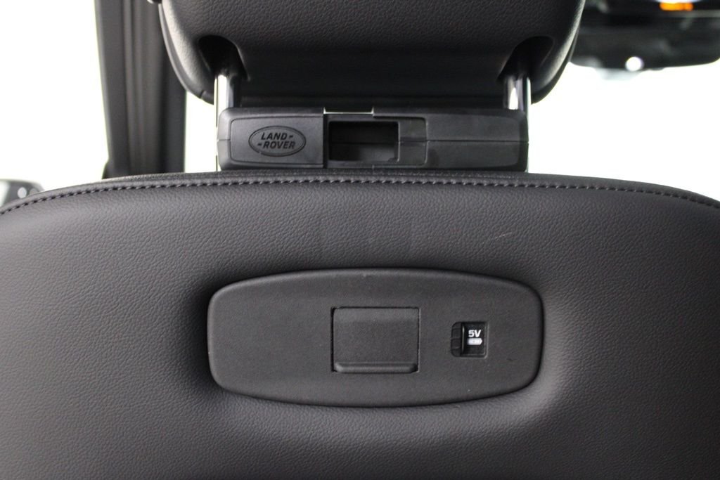 Used 2025 White Land Rover S image 31