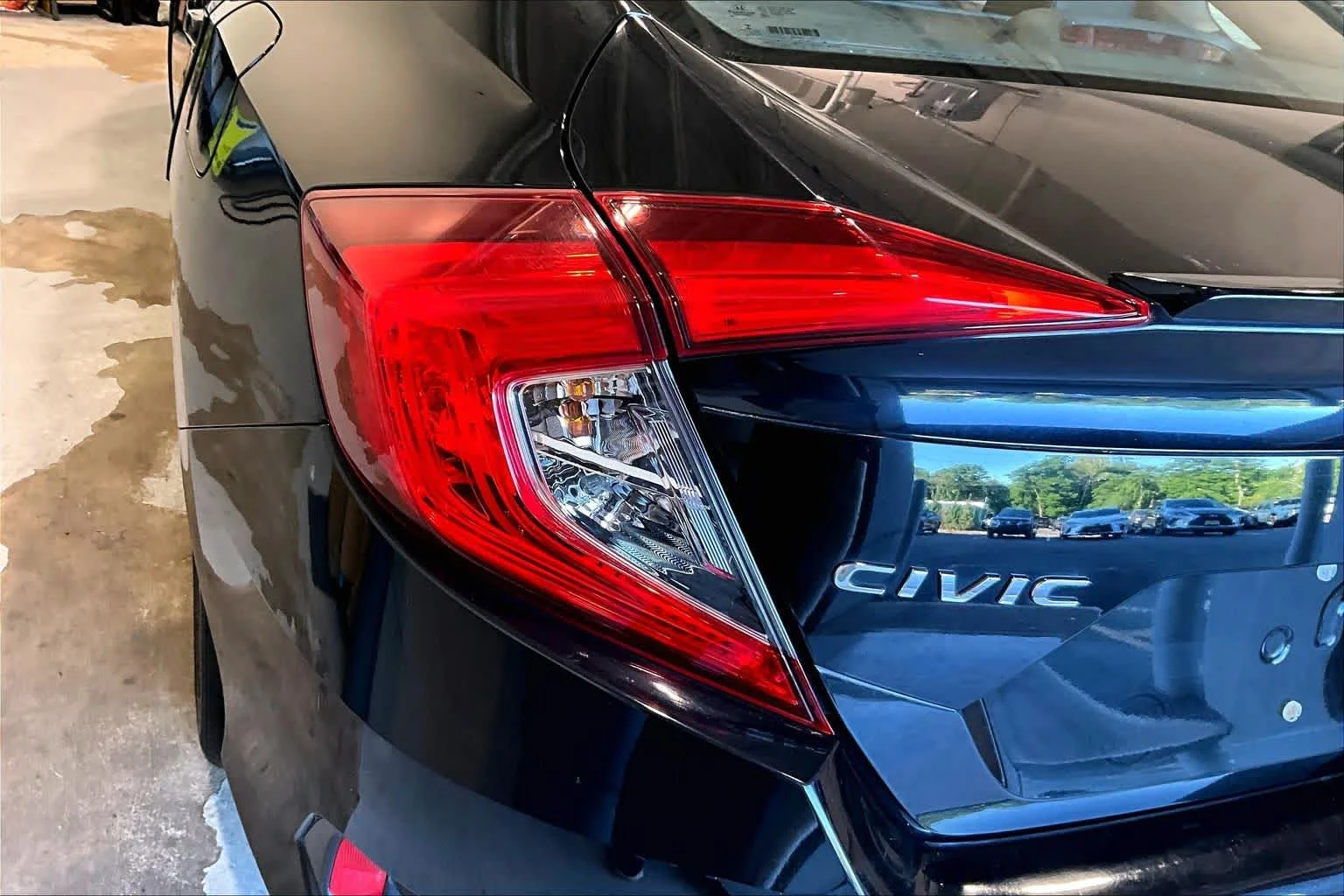 Used 2016 Crystal Black Pearl Honda EX-L image 23