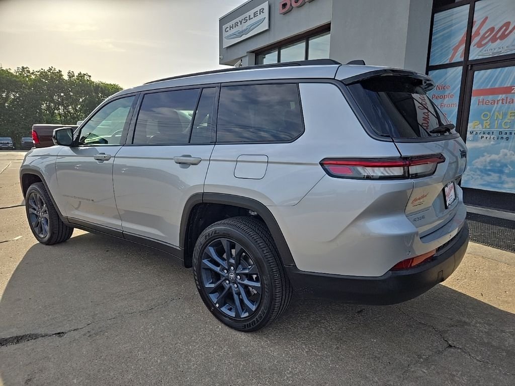New 2026 Silver Zynith Exterior Paint Jeep  image 7