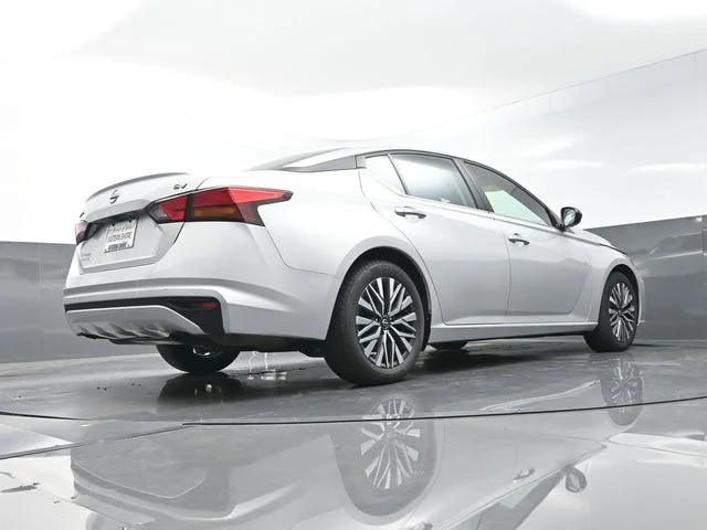 2024 Nissan Altima SV - Photo 38