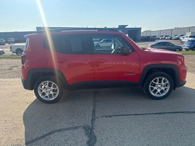 Used 2023 Red Jeep Latitude image 9