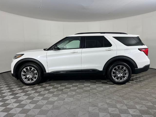 New 2026 Star White Metallic Tri-Coat Ford Active image 9