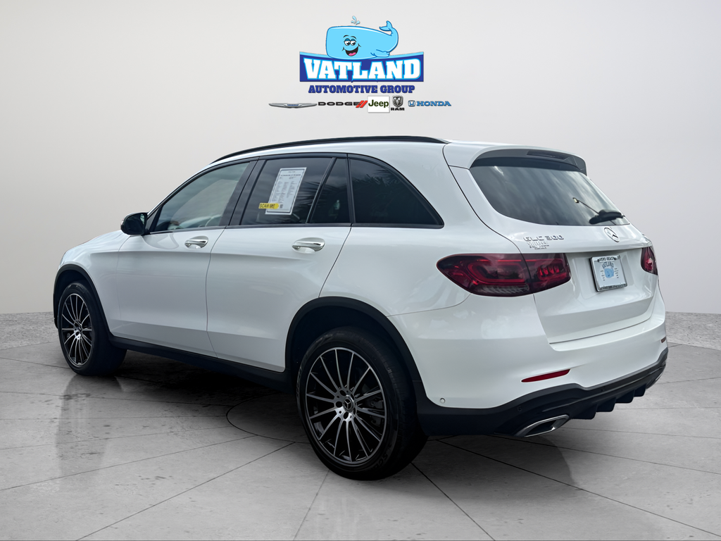 Used 2022 White Mercedes-Benz GLC 300 image 3