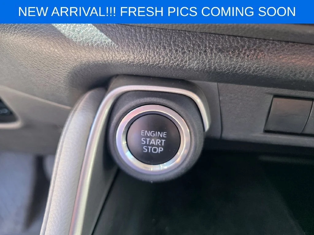 Used 2024  Toyota XLE image 12