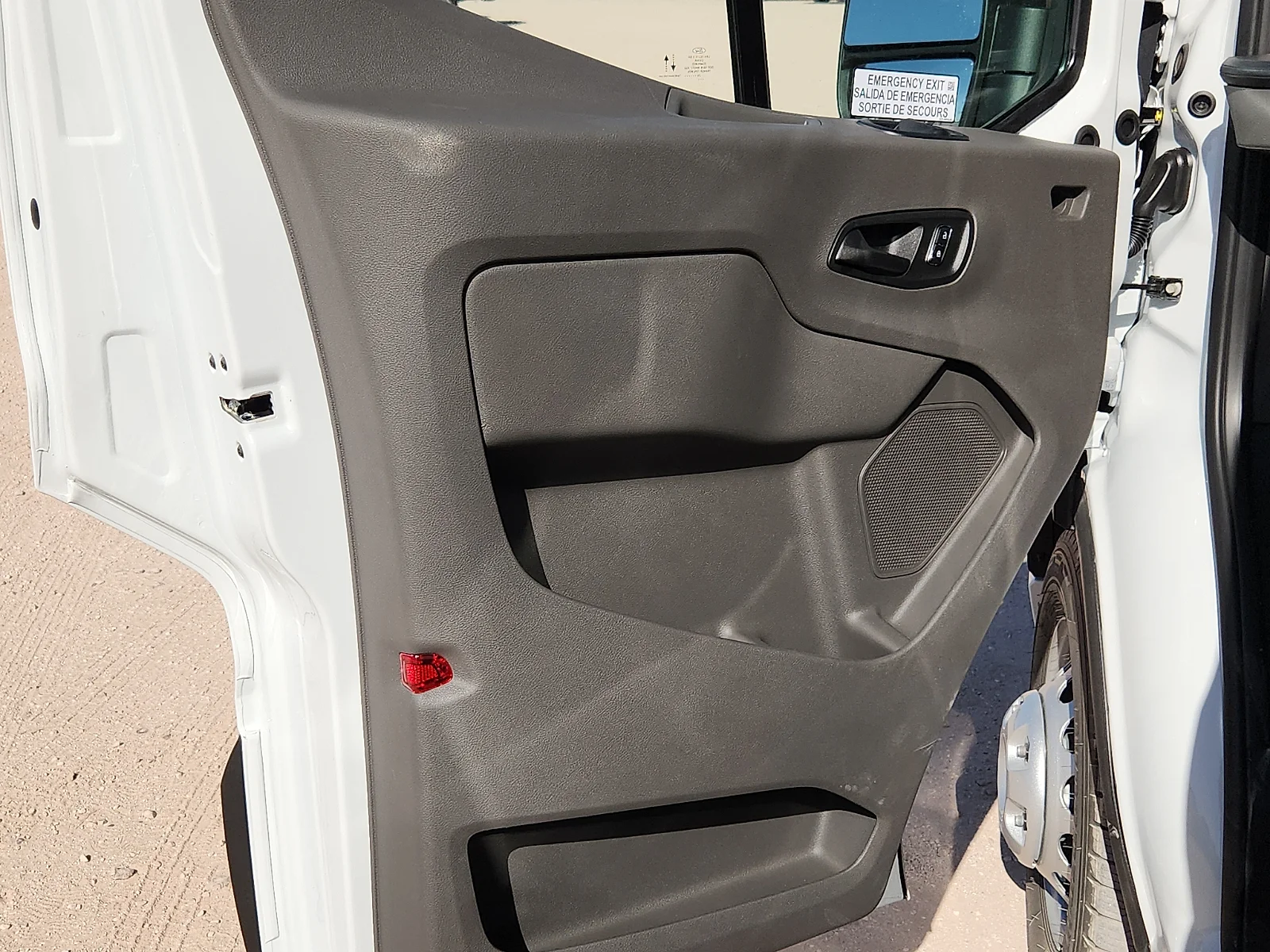 New 2026 Oxford White Ford XLT image 15